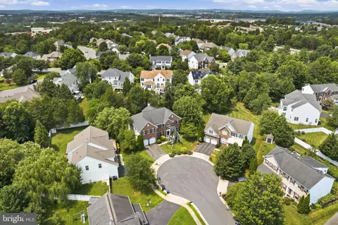 View/Area - 43276 John Danforth Ct, Ashburn, VA 20147 photo 4 of 6