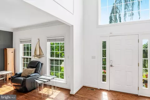 Entry Way - 43276 John Danforth Ct, Ashburn, VA 20147 photo 2 of 10