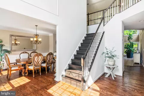 Entry Way - 43276 John Danforth Ct, Ashburn, VA 20147 photo 4 of 10