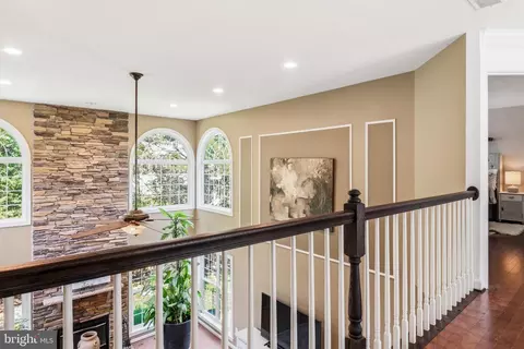 Entry Way - 43276 John Danforth Ct, Ashburn, VA 20147 photo 6 of 10