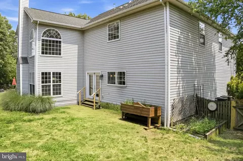 Exterior - 43276 John Danforth Ct, Ashburn, VA 20147 photo 4 of 4