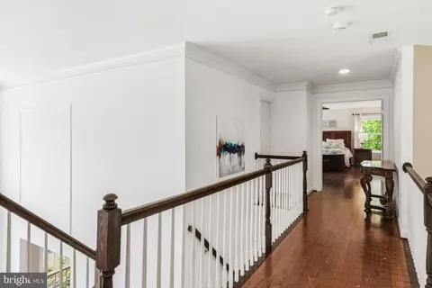 Entry Way - 43276 John Danforth Ct, Ashburn, VA 20147 photo 7 of 10