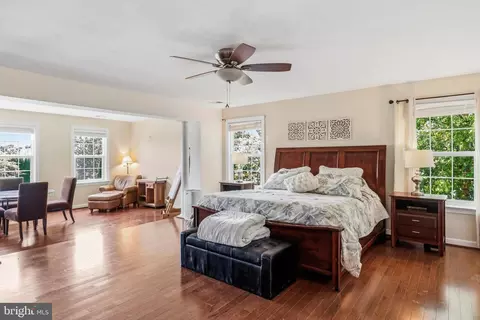 Bedroom - 43276 John Danforth Ct, Ashburn, VA 20147 photo 1 of 6