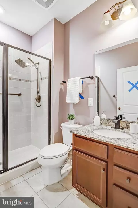 Bath - 26798 Barnsley Pl, Chantilly, VA 20152 photo 2 of 9