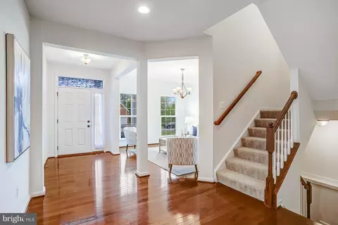 Entry Way - 26798 Barnsley Pl, Chantilly, VA 20152 photo 3 of 10