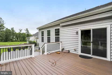 Exterior - 26798 Barnsley Pl, Chantilly, VA 20152 photo 7 of 13