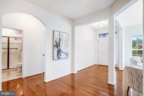 Entry Way - 26798 Barnsley Pl, Chantilly, VA 20152 photo 4 of 10