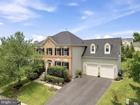 21054 Hooded Crow Dr, Leesburg, VA 20175