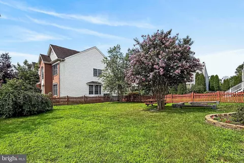 Exterior - 42655 Harris St, Chantilly, VA 20152 photo 15 of 16