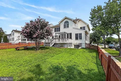 Exterior - 42655 Harris St, Chantilly, VA 20152 photo 14 of 16