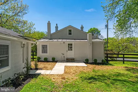 Exterior - 33960 Welbourne Rd, Upperville, VA 20184 photo 7 of 11