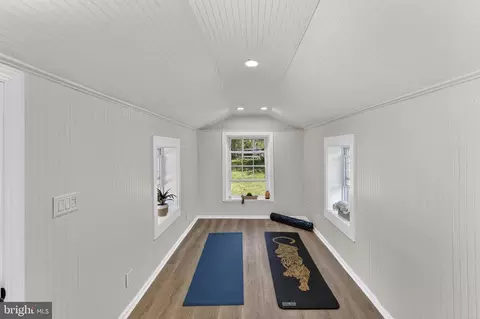 Entry Way - 33960 Welbourne Rd, Upperville, VA 20184 photo 11 of 11