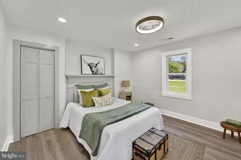Bedroom - 33960 Welbourne Rd, Upperville, VA 20184 photo 1 of 2