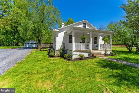 Exterior - 33960 Welbourne Rd, Upperville, VA 20184 photo 2 of 11