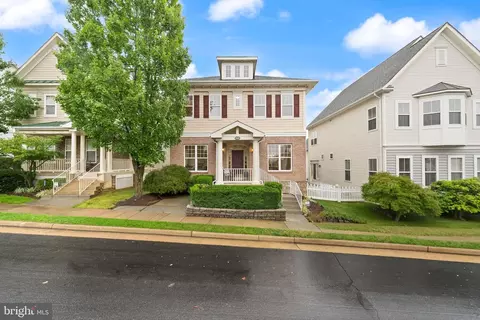 17439 Lethridge Cir, Round Hill, VA 20141