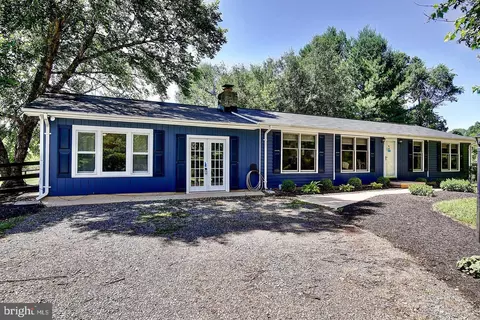 Exterior - 16119 Hampton Rd, Hamilton, VA 20158 photo 2 of 13