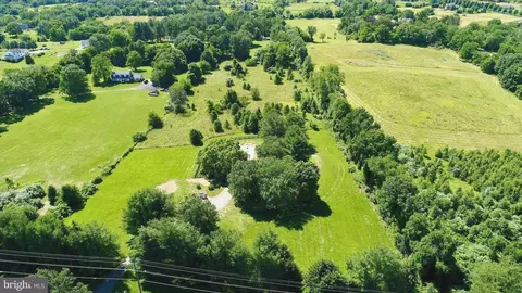 View/Area - 16119 Hampton Rd, Hamilton, VA 20158 photo 1 of 1