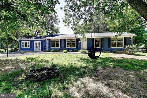 Exterior - 16119 Hampton Rd, Hamilton, VA 20158 photo 3 of 13