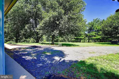 Exterior - 16119 Hampton Rd, Hamilton, VA 20158 photo 11 of 13