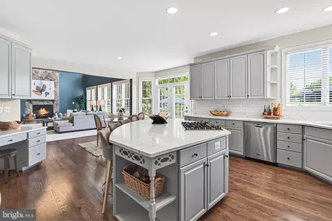Kitchen - 42774 Glenside Dr, Brambleton, VA 20148 photo 1 of 4