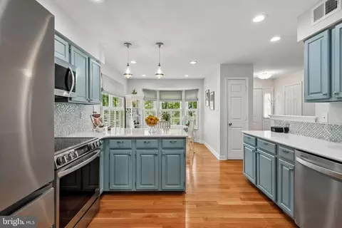 Kitchen - 43498 Blacksmith Sq, Ashburn, VA 20147 photo 1 of 4