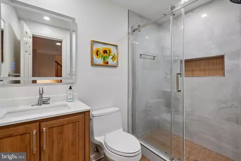 Bath - 43498 Blacksmith Sq, Ashburn, VA 20147 photo 5 of 5