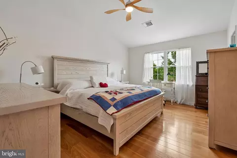 Bedroom - 43498 Blacksmith Sq, Ashburn, VA 20147 photo 1 of 6