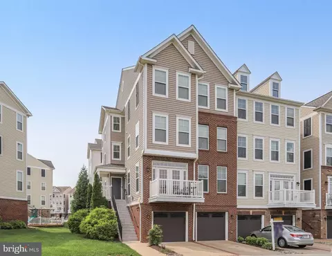 42203 Shorecrest Ter, Aldie, VA 20105