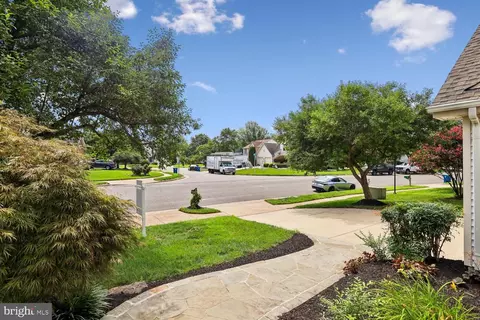 Exterior - 20547 Ringold Dr, Ashburn, VA 20147 photo 17 of 26