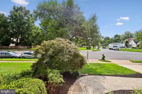 Exterior - 20547 Ringold Dr, Ashburn, VA 20147 photo 13 of 26