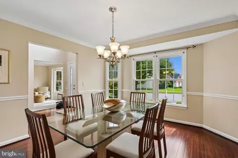 Dining - 20547 Ringold Dr, Ashburn, VA 20147 photo 2 of 4