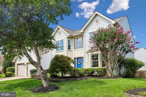 Exterior - 20547 Ringold Dr, Ashburn, VA 20147 photo 5 of 26