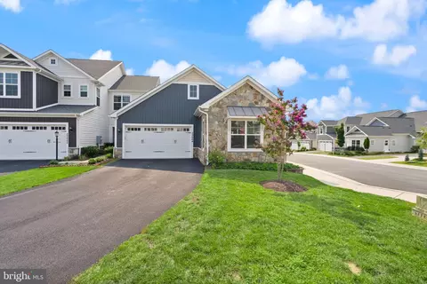 23664 Jayadev Ter, Ashburn, VA 20148 photo 5