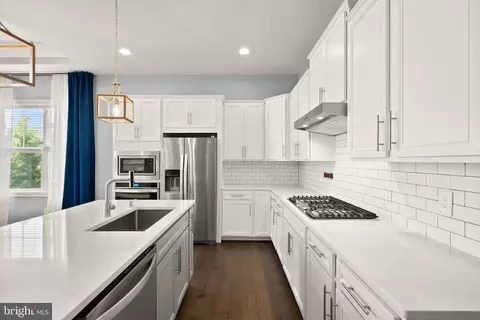 23664 Jayadev Ter, Ashburn, VA 20148 photo 14