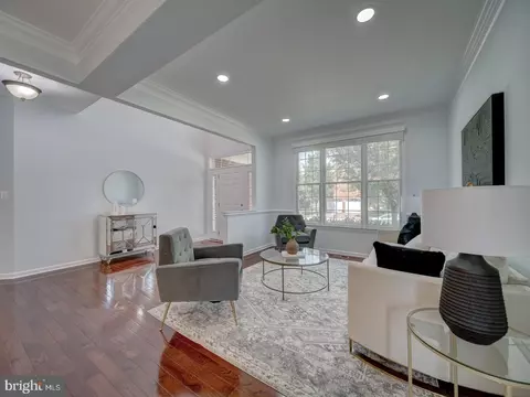 Living - 43320 Barnstead Dr, Ashburn, VA 20148 photo 2 of 14