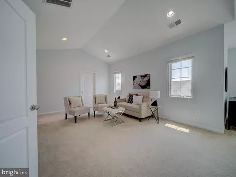 Living - 43320 Barnstead Dr, Ashburn, VA 20148 photo 10 of 14
