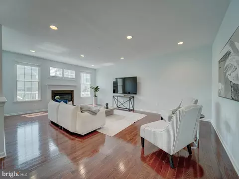 Living - 43320 Barnstead Dr, Ashburn, VA 20148 photo 5 of 14