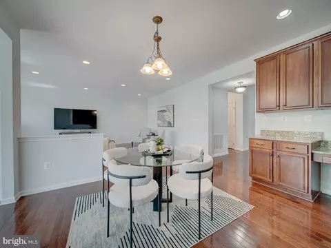 Dining - 43320 Barnstead Dr, Ashburn, VA 20148 photo 6 of 12