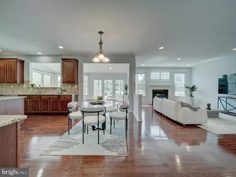 Dining - 43320 Barnstead Dr, Ashburn, VA 20148 photo 4 of 12