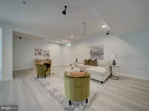 Living - 43320 Barnstead Dr, Ashburn, VA 20148 photo 11 of 14