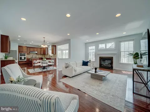 Living - 43320 Barnstead Dr, Ashburn, VA 20148 photo 8 of 14