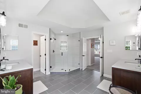 Bath - 42815 Explorer Dr, Brambleton, VA 20148 photo 1 of 4