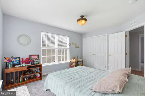 Bedroom - 42815 Explorer Dr, Brambleton, VA 20148 photo 6 of 10