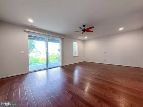 Living - 23448 Epperson Sq, Brambleton, VA 20148 photo 6 of 8