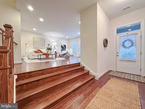 Entry Way - 23448 Epperson Sq, Brambleton, VA 20148 photo 3 of 4