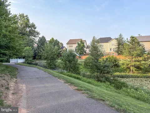 View/Area - 23448 Epperson Sq, Brambleton, VA 20148 photo 3 of 5