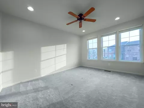 Living - 23448 Epperson Sq, Brambleton, VA 20148 photo 8 of 8