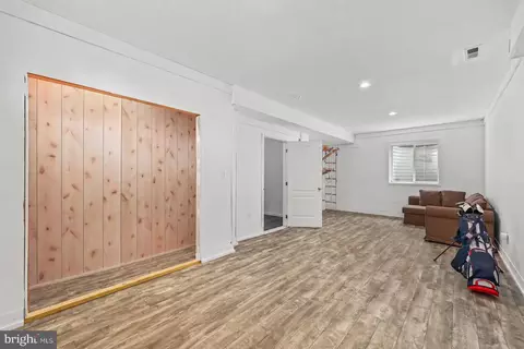 Entry Way - 43245 Barnstead Dr, Ashburn, VA 20148 photo 12 of 12