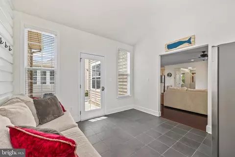 Entry Way - 43245 Barnstead Dr, Ashburn, VA 20148 photo 8 of 12