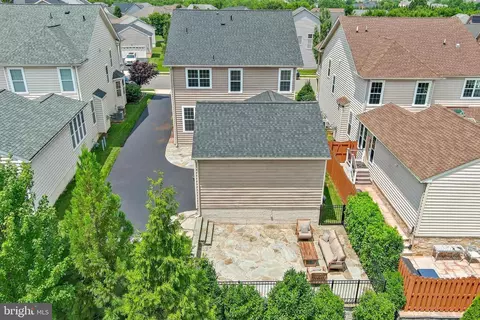 View/Area - 43245 Barnstead Dr, Ashburn, VA 20148 photo 3 of 3